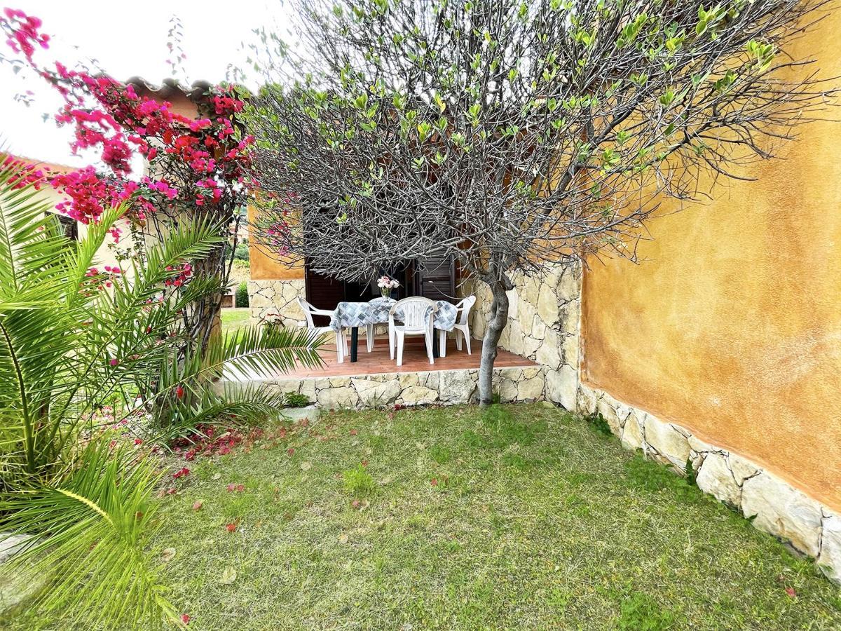 Erika Villa Castiadas Exterior foto
